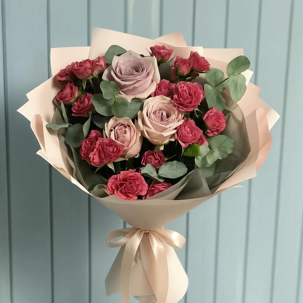 Букет цветов из: Гвоздики и Розы в Шаховской