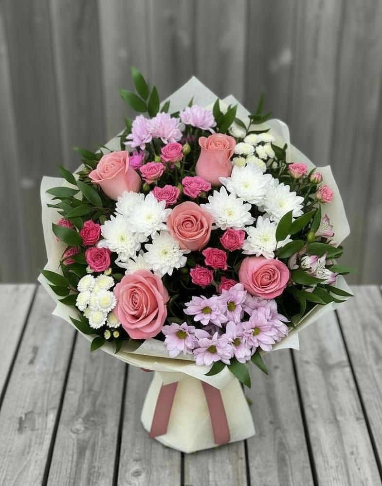Букет цветов из: Альстромерии, Гвоздики, Розы и Хризантемы в Шаховской