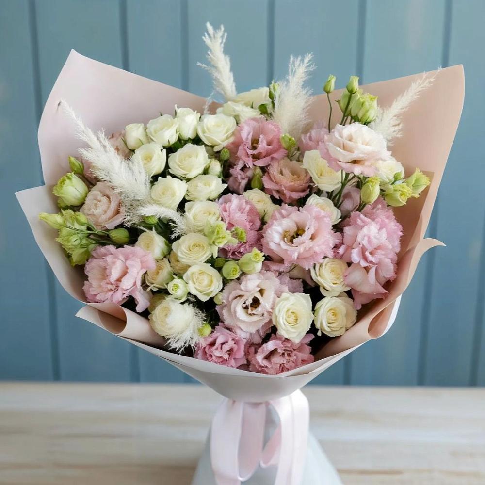 Букет цветов из: Альстромерии и Розы в Шаховской