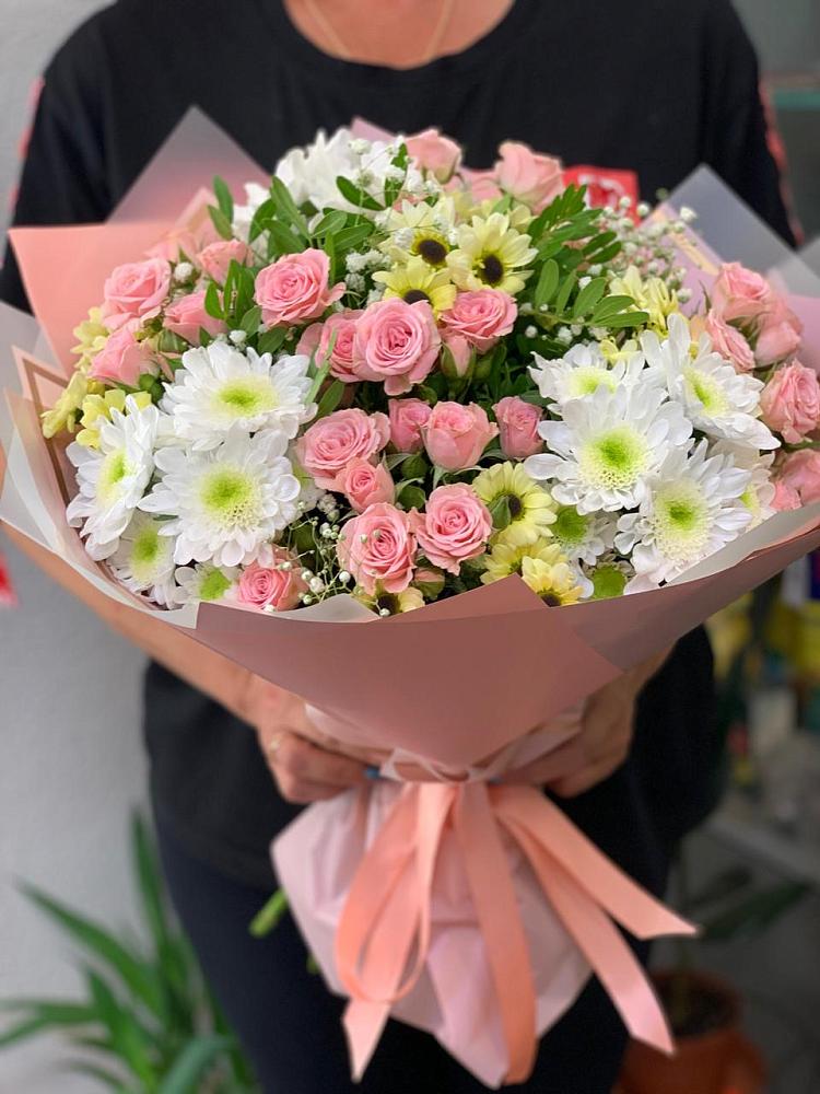 Букет цветов из: Розы и Хризантемы в Шаховской