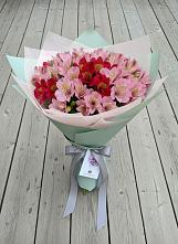 Букет цветов из:  Альстромерии в Шаховской