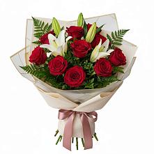 Букет цветов из:  Лилии и Розы в Шаховской