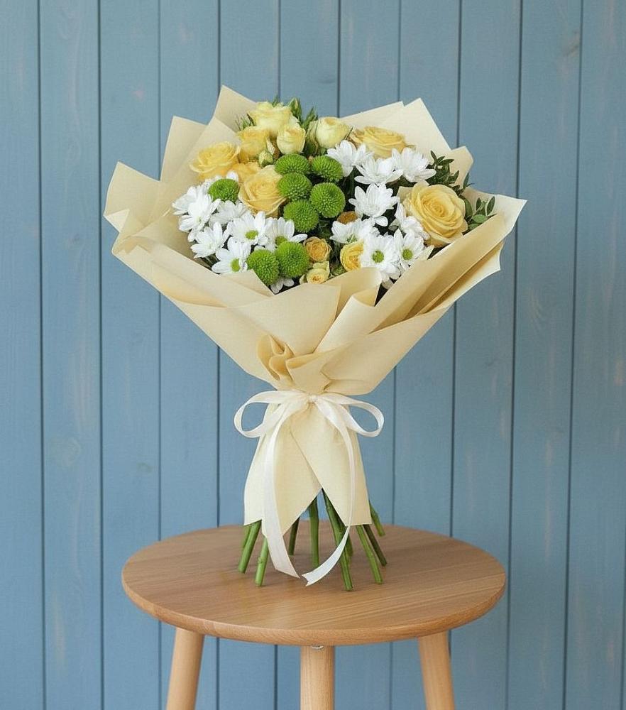 Букет цветов из: Хризантемы и Розы в Шаховской