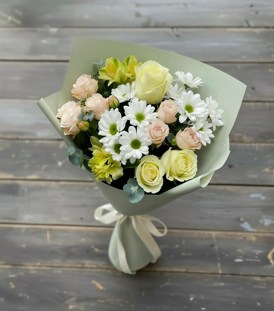 Букет цветов из: Альстромерии, Розы и Хризантемы в Шаховской