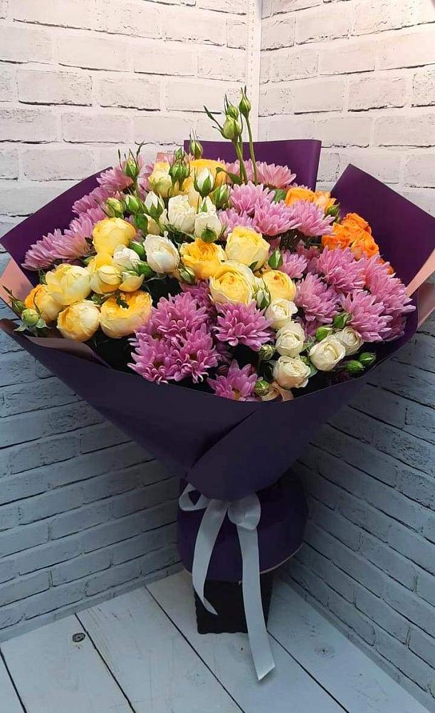 Букет цветов из: Хризантемы и Розы в Шаховской