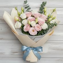 Букет цветов из:  Лизиантусы в Шаховской