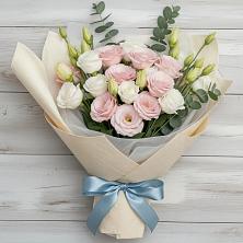 Букет цветов из:  Лизиантусы в Шаховской