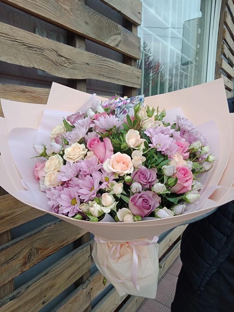 Букет цветов из: Розы и Хризантемы в Шаховской