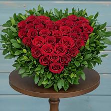 Цветочная композиция из Розы в виде сердца в Шаховской