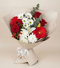 Букет цветов из:  Розы, Хризантемы, Герберы и Лилии в Шаховской
