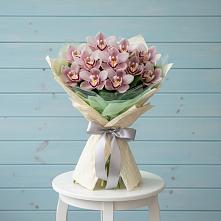Букет цветов из:  Орхидеи и Розы в Шаховской