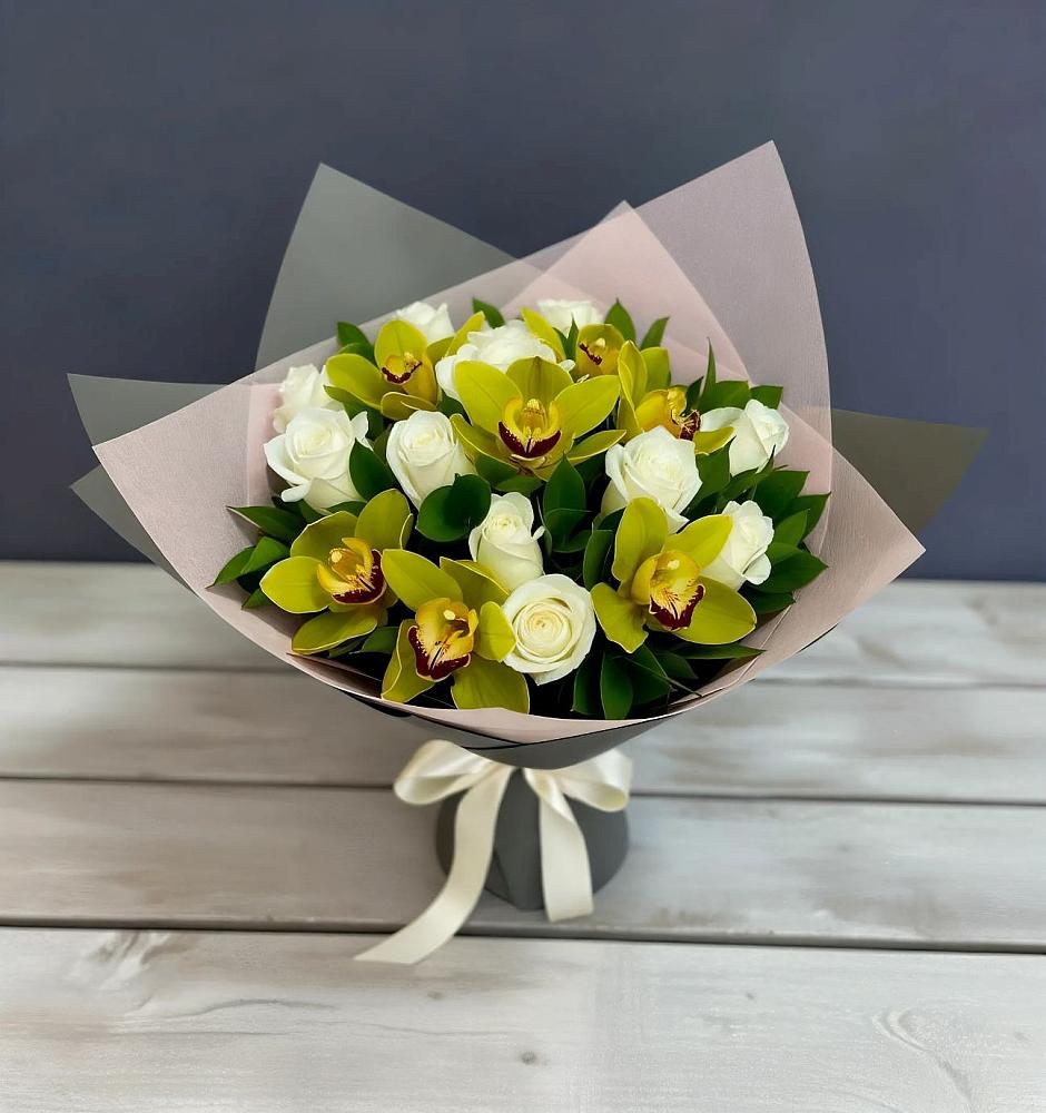 Букет цветов из: Орхидеи и Розы в Шаховской