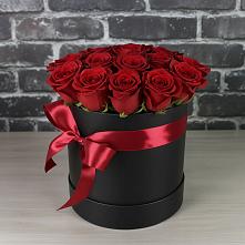 Цветочная композиция из Розы в шляпной коробке в Шаховской