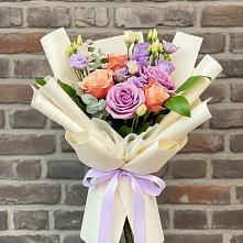 Букет цветов из:  Лизиантусы и Розы #REPLACE_PRED# Шаховской